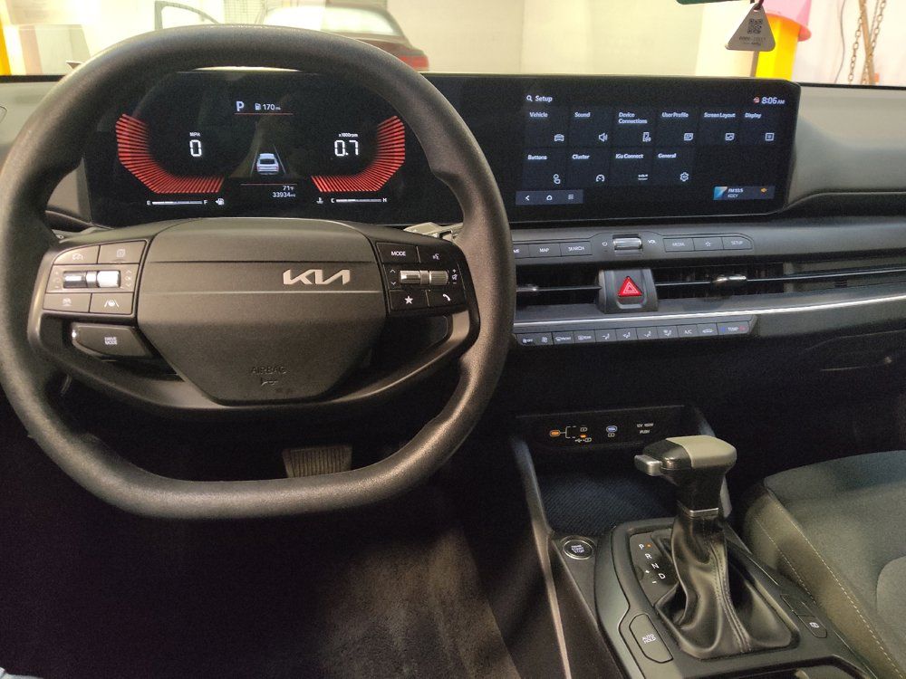 Used 2025 Kia K4 FWD image 22
