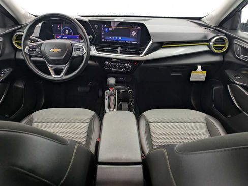 Used 2024 Chevrolet Trax LT w/ Driver Confidence Package FWD image 16