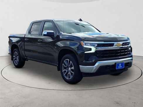 Used 2023 Chevrolet Silverado 1500 LT image 3