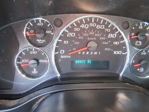 Used 2017 Chevrolet Express 2500 image 6