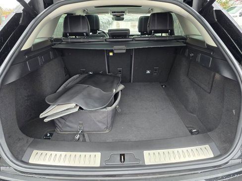 Used 2018 Land Rover Range Rover Velar S image 14