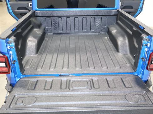 Used 2023 Jeep Gladiator Rubicon w/ LED Lighting Group image 51