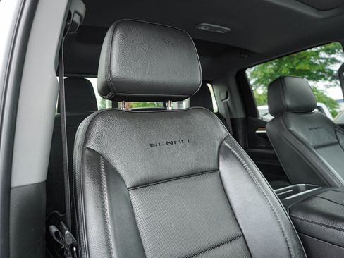 Used 2022 GMC Sierra 1500 Denali w/ Denali Reserve Package AWD/4WD image 32