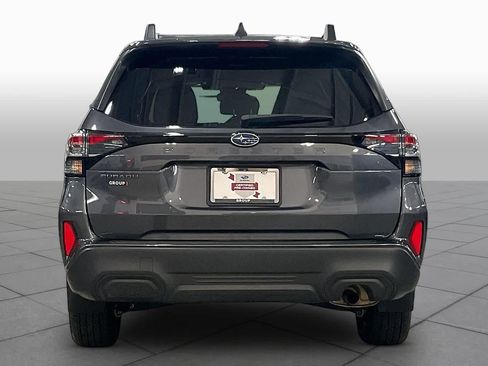 Used 2025 Subaru Forester Premium AWD/4WD image 5