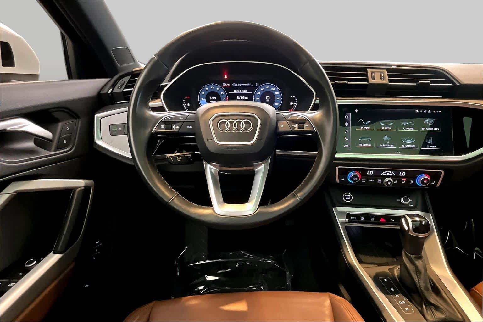 Certified 2024 Audi Q3 2.0T Premium w/ Convenience Package AWD/4WD image 6