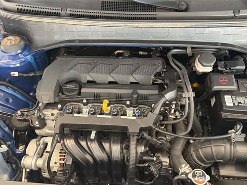 Used 2021 Hyundai Venue SE FWD image 9