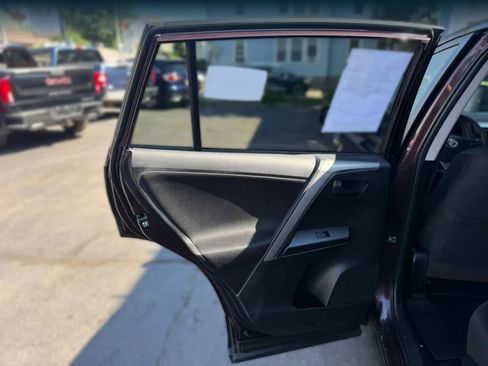Used 2018 Toyota RAV4 LE w/ All Weather Liner Package AWD/4WD image 32