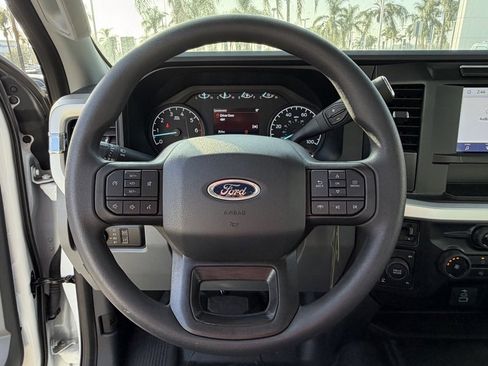 Used 2023 Ford F250 XL w/ XL Chrome Package image 17