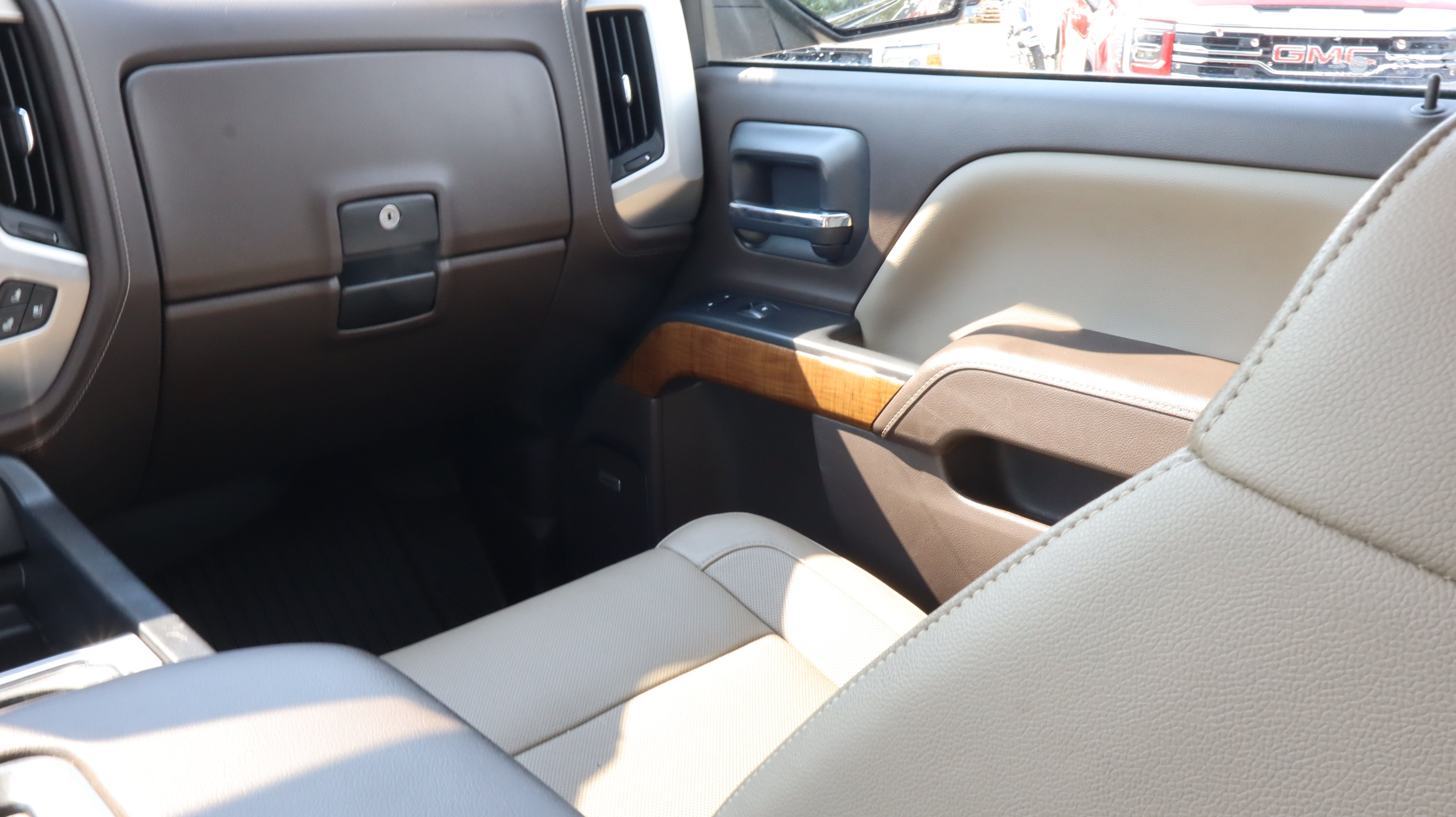 Used 2018 GMC Sierra 1500 SLT AWD/4WD image 11