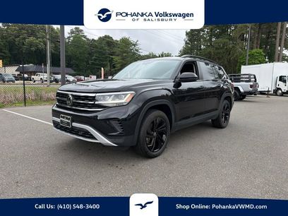 Used 2023 Volkswagen Atlas SE w/ Black Wheel Package