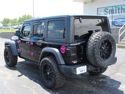 Used 2018 Jeep Wrangler Unlimited Sport S AWD/4WD image 4