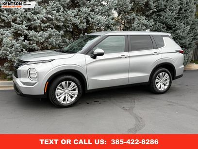 Used 2025 Mitsubishi Outlander ES