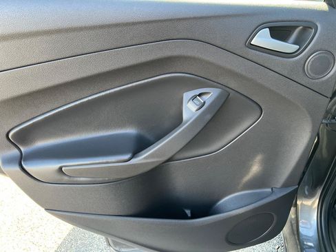 Used 2017 Ford Escape Titanium FWD image 23