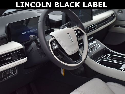 New 2026 Lincoln Aviator Black Label w/ Dynamic Handling Package image 8