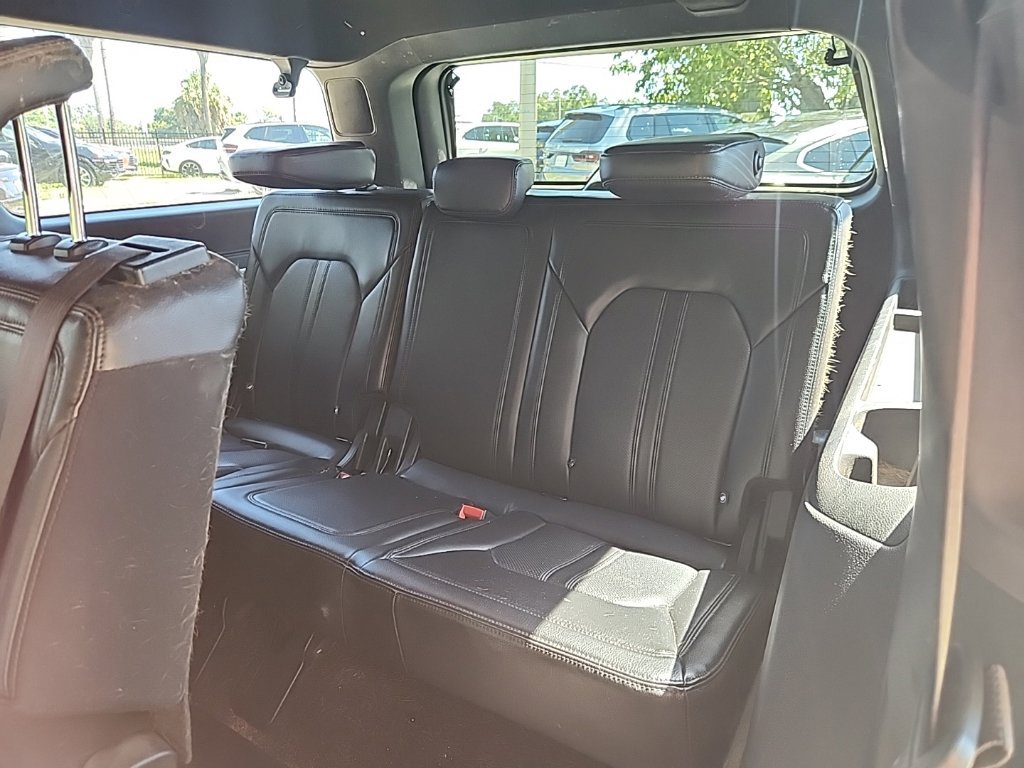 Used 2018 Ford Expedition Max Limited AWD/4WD image 4