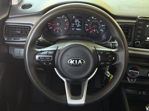 Used 2020 Kia Rio S image 4
