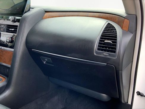 Used 2024 Nissan Armada SL w/ Captain's Chairs Package image 19