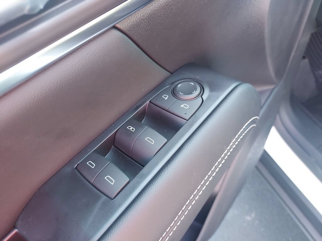 New 2027 GMC Terrain Elevation w/ LPO, Floor Liner Package FWD image 11