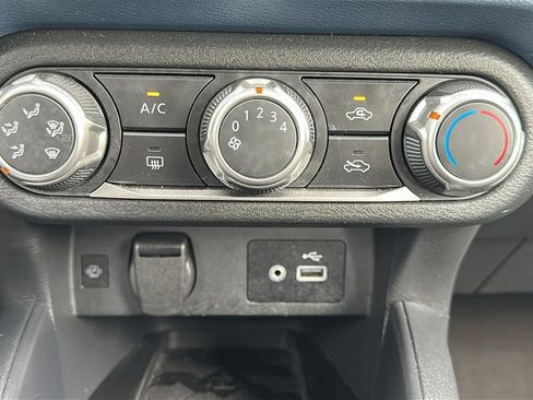 Used 2025 Nissan Versa SV FWD image 24