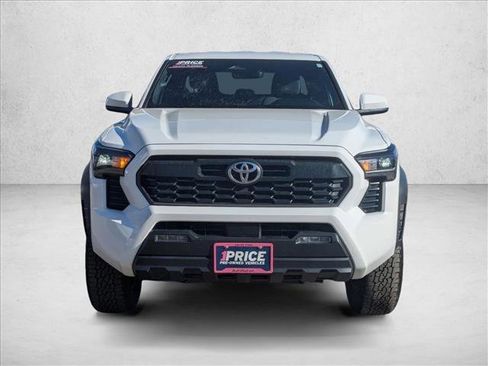 Used 2024 Toyota Tacoma TRD Off-Road image 2