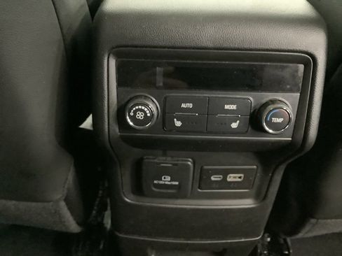 Used 2023 GMC Acadia AT4 w/ Technology Package image 38