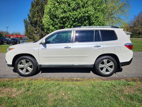 Used 2013 Toyota Highlander Limited image 1