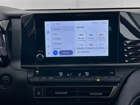 Used 2025 Toyota Camry LE image 23