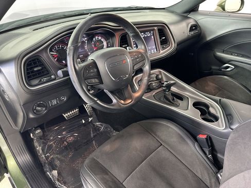 Used 2022 Dodge Challenger GT w/ Plus Package image 9