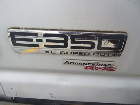 Used 2006 Ford E-350 and Econoline 350 XL image 8