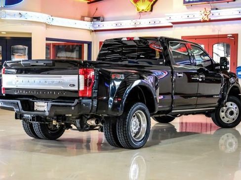 Used 2019 Ford F450 Platinum w/ Platinum Ultimate Package image 3