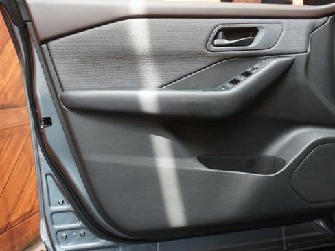 Certified 2023 Nissan Rogue S image 30