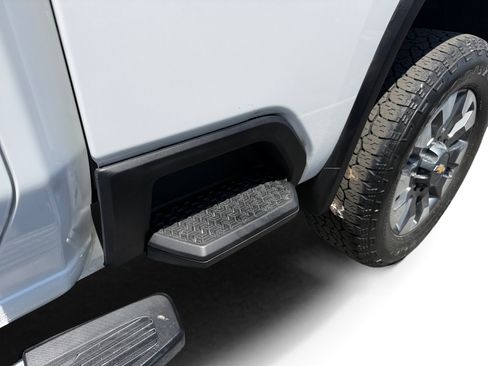 Used 2022 Chevrolet Silverado 2500 Custom w/ Custom Value Package AWD/4WD image 15