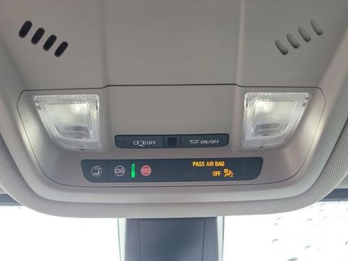 Used 2023 GMC Acadia SLE w/ Driver Convenience Package FWD image 25