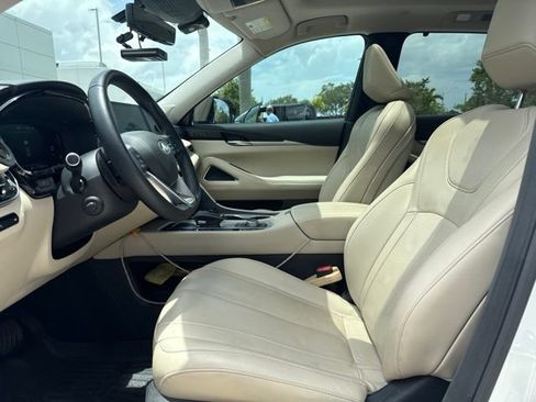 Used 2025 INFINITI QX60 Sensory w/ Vision Package AWD/4WD image 2