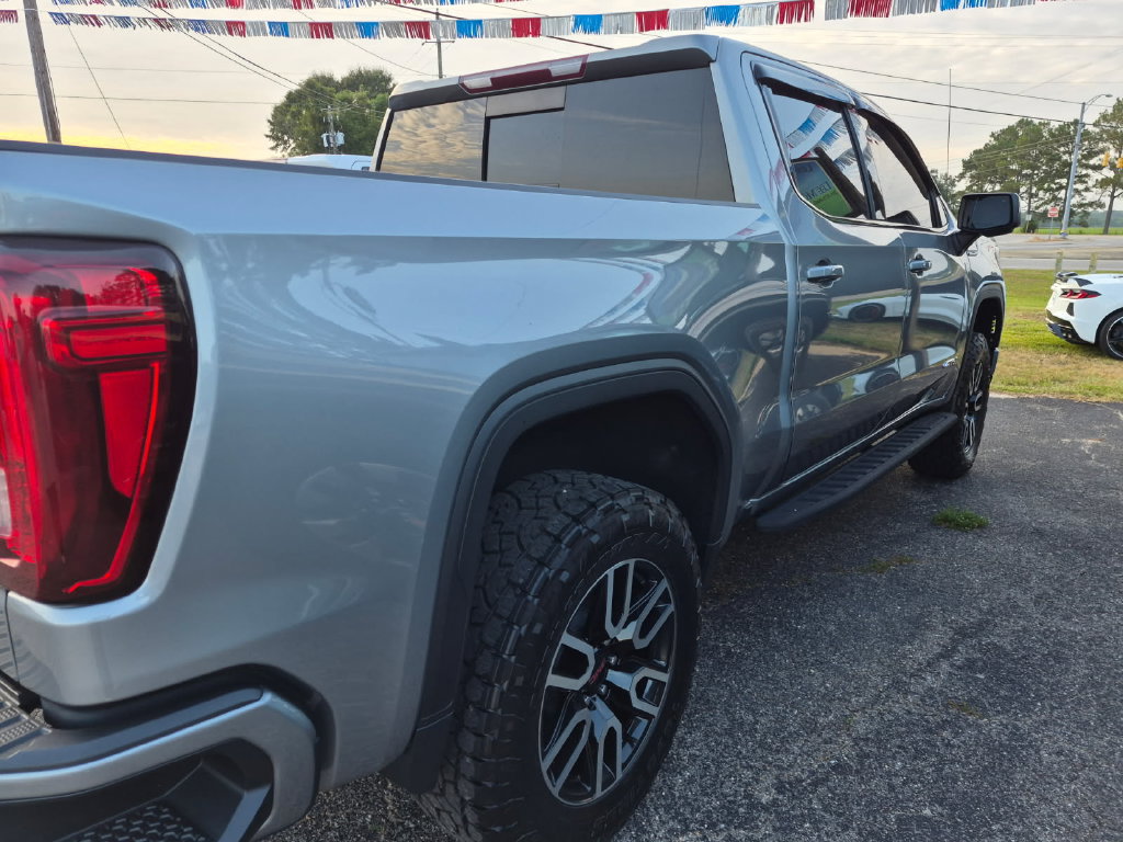 Used 2023 GMC Sierra 1500 AT4 w/ AT4 Preferred Package AWD/4WD image 3