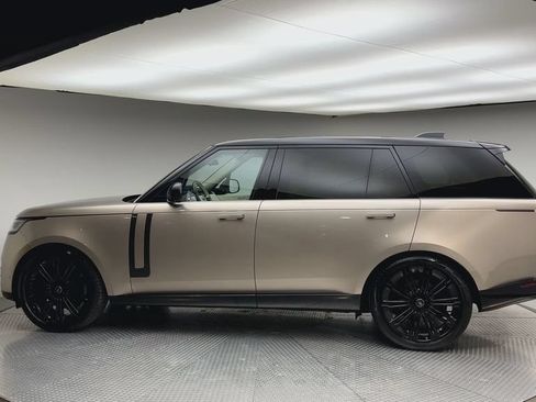 Used 2023 Land Rover Range Rover Long Wheelbase SE AWD/4WD image 5