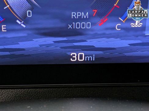 Used 2025 Chevrolet Traverse LT w/ Driver Confidence Package image 17