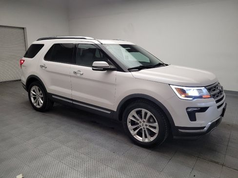 Used 2019 Ford Explorer Limited w/ Ford Safe & Smart Package FWD image 11
