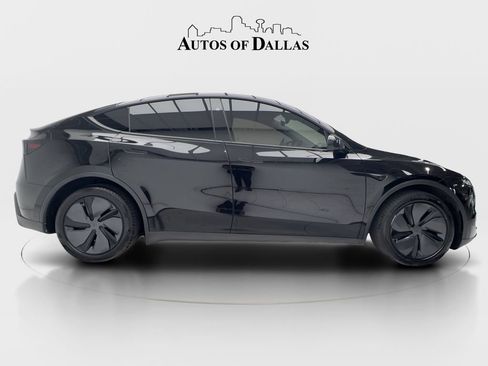 Used 2026 Tesla Model Y AWD image 6