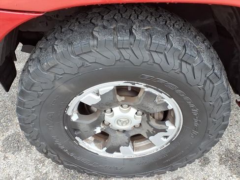 Used 2012 Toyota Tacoma 4x4 Double Cab w/ TRD Off-Road Pkg image 10