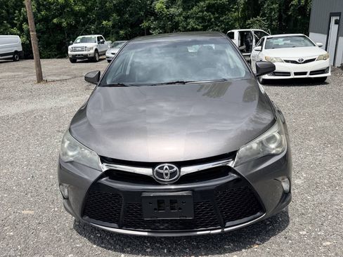 Used 2017 Toyota Camry SE FWD image 5