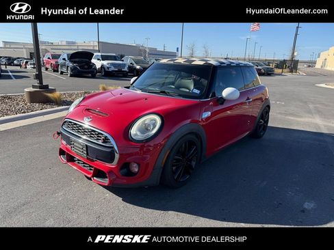 Used 2016 MINI Cooper S image 1