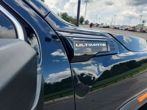 Used 2024 GMC Sierra 2500 Denali Ultimate AWD/4WD image 7