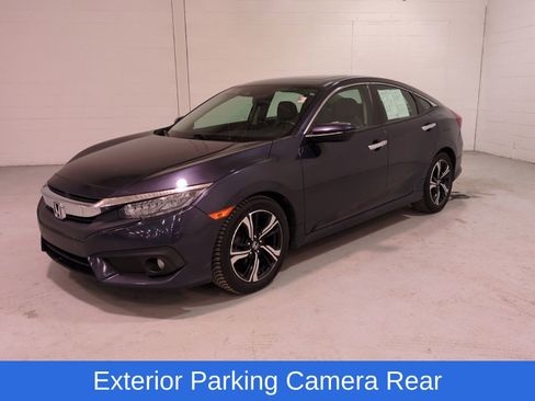 Used 2018 Honda Civic Touring image 7