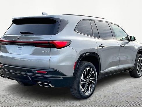 Used 2025 Buick Enclave Sport Touring image 5