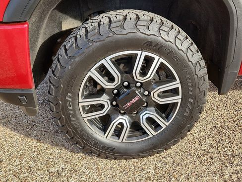 Used 2022 GMC Sierra 2500 AT4 w/ AT4 Preferred Package image 7