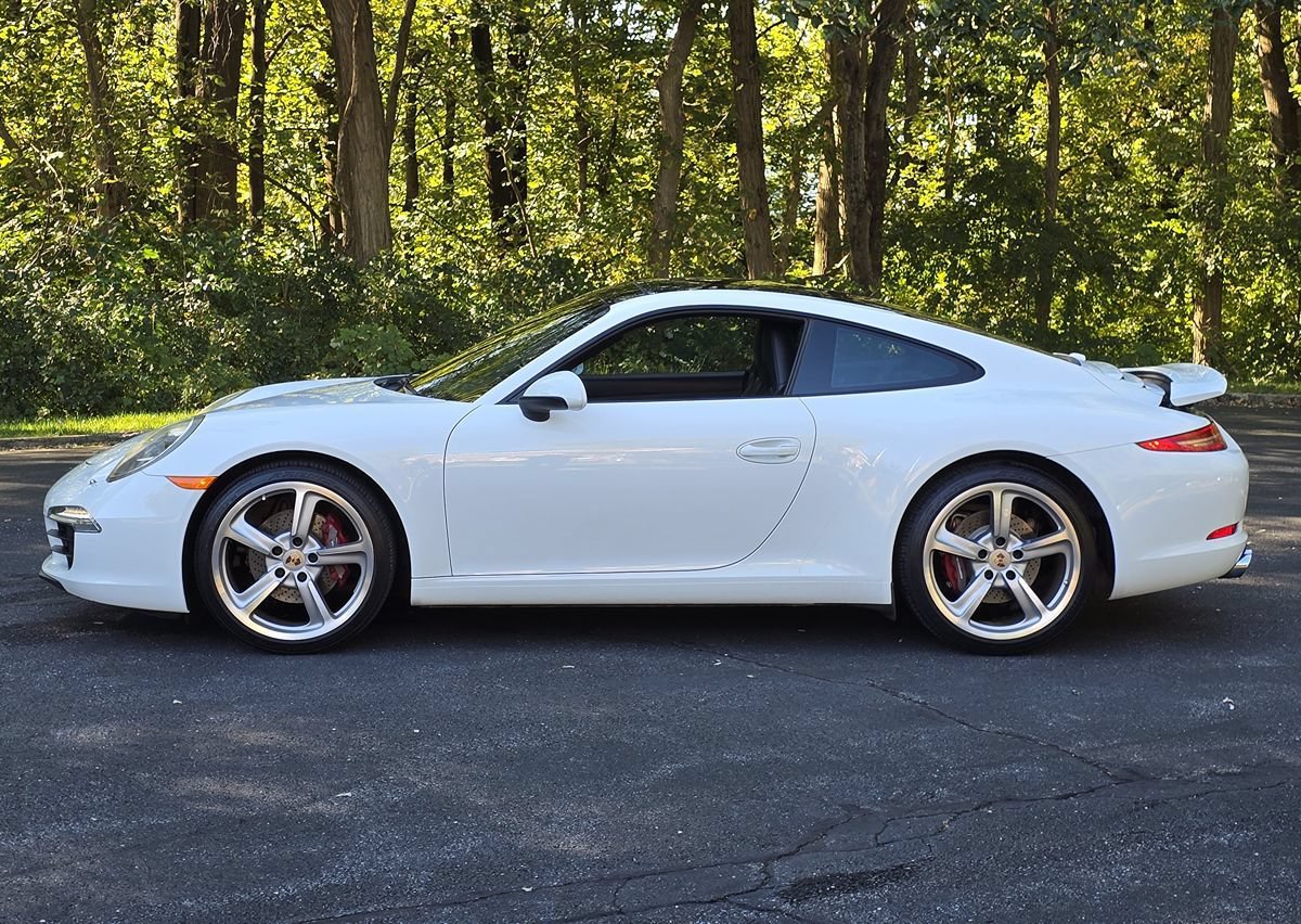 Used 2014 Porsche 911 Carrera RWD image 3