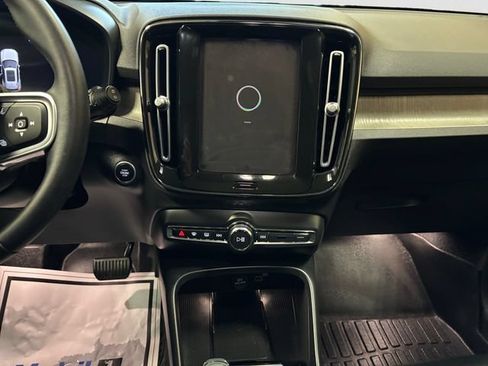 Used 2023 Volvo XC40 B5 Plus w/ Driver Assist Package AWD/4WD image 12