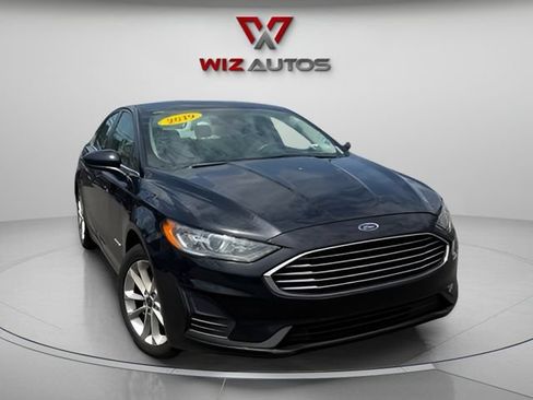 Used 2019 Ford Fusion SE FWD image 7