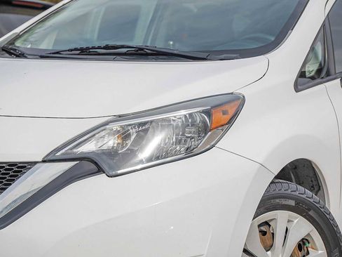 Used 2018 Nissan Versa Note SV image 3